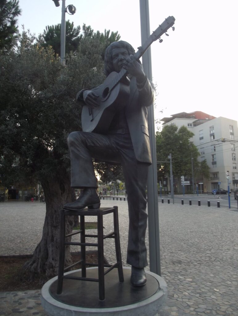 Statue de Manitas de Plata