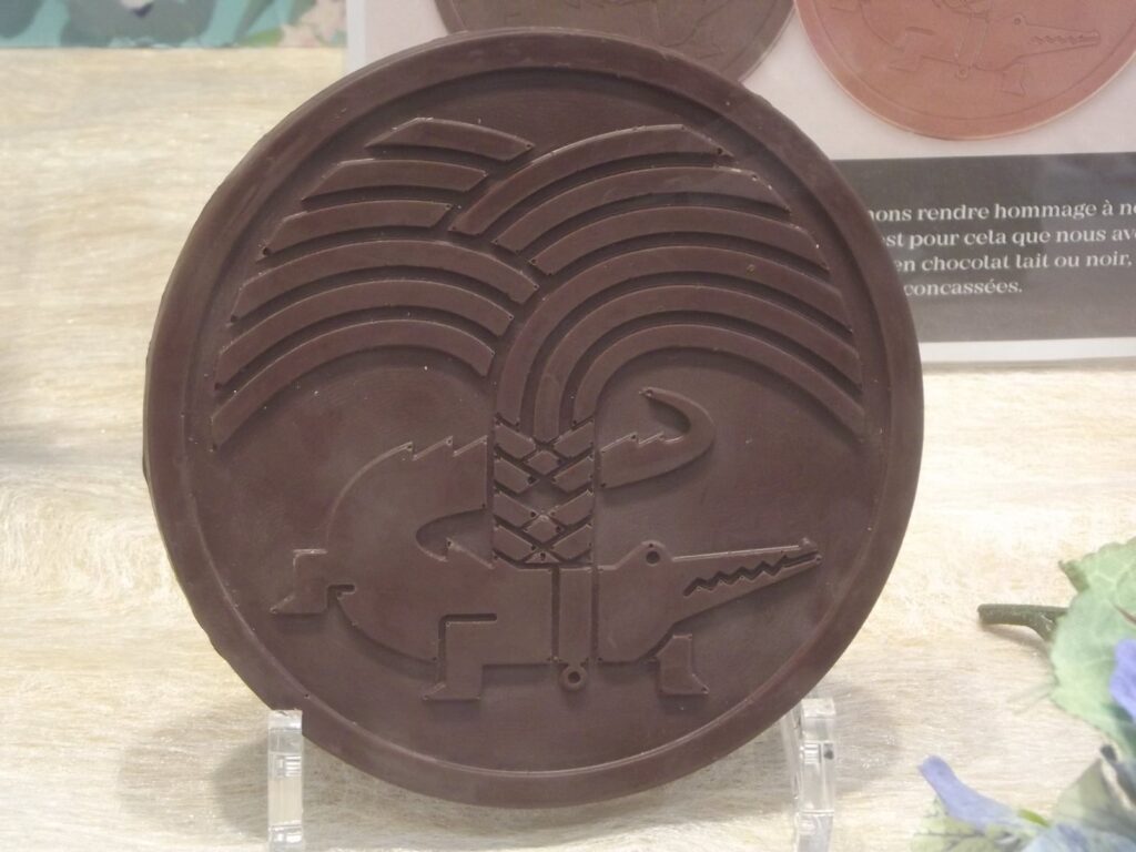 Blason de la ville de Nîmes, en chocolat