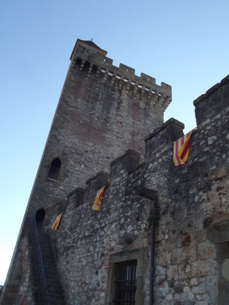 Une des tours du château.