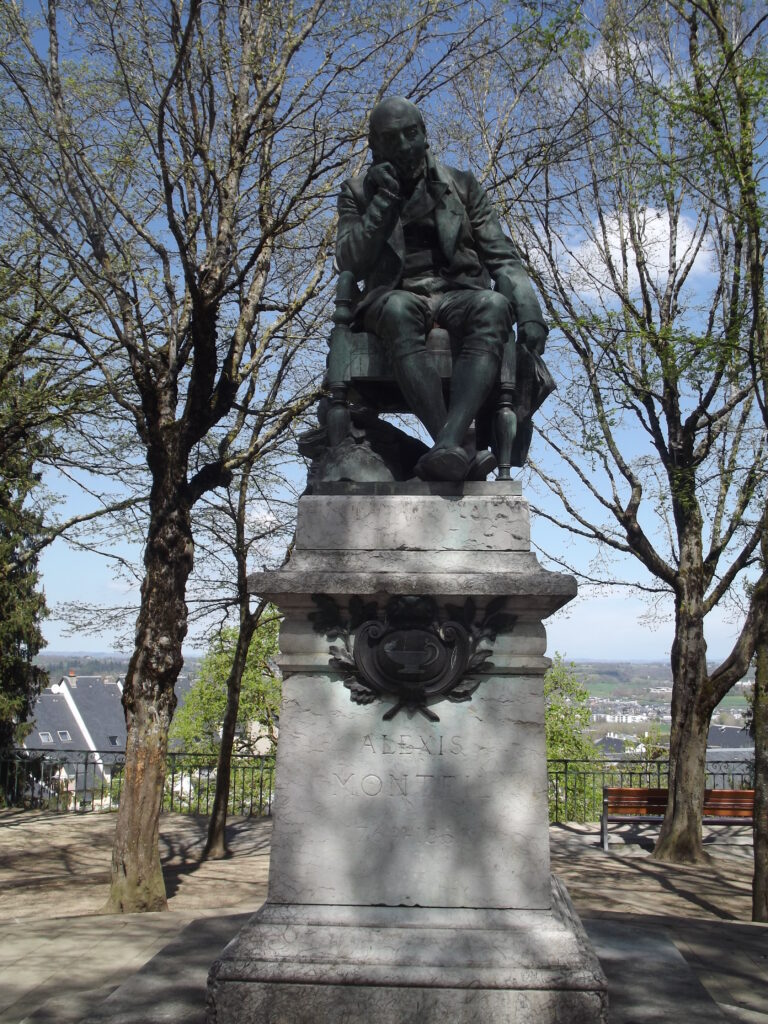 Statue d'Alexis Monteil.