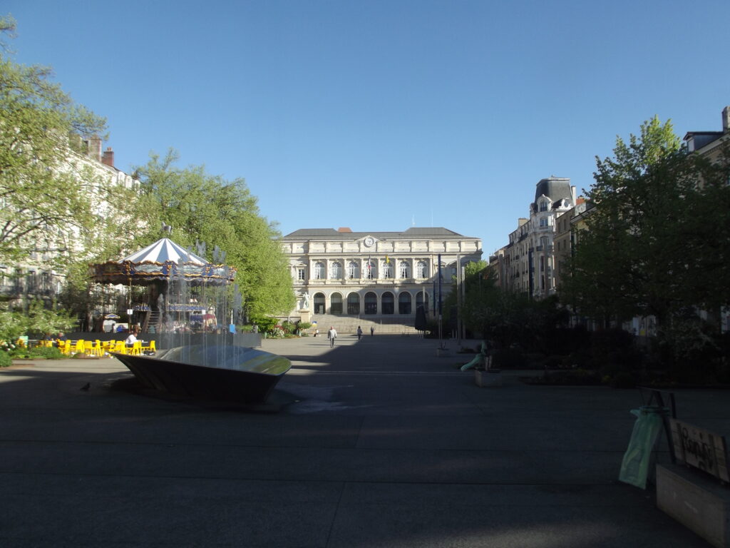 La place de l'Hôtel de Ville de Saint-Étienne