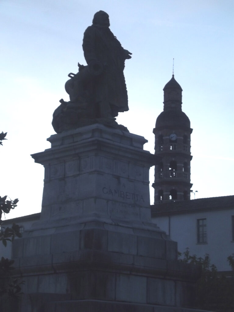 Statue de Gambetta