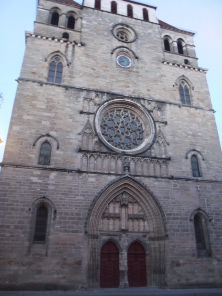 Façade de la cathédrale Saint-Étienne de Cahors